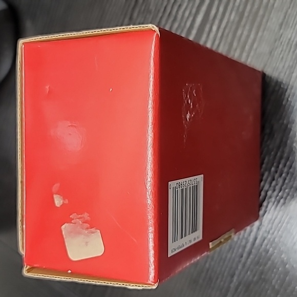 NIKKO CHRISTMAS SALT AND PEPPER SHAKERS WITH BOX. - Picture 8 of 9